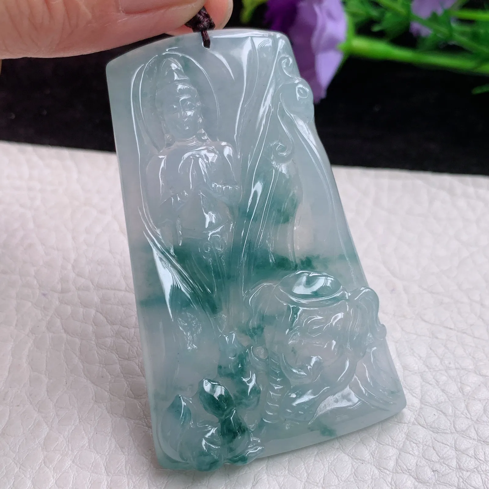 x54实拍63*37.8*6天然翡翠冰胶飘蓝紫花生肖守护神普贤菩萨玉吊坠
