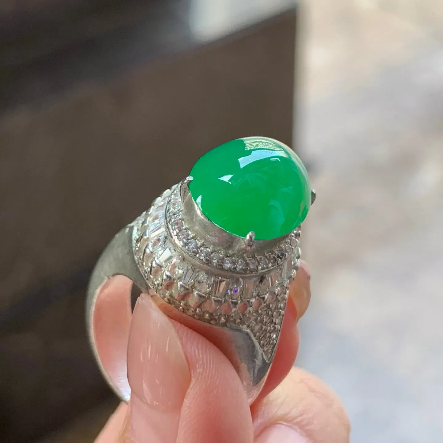 满色蛋面
品相好 铜托