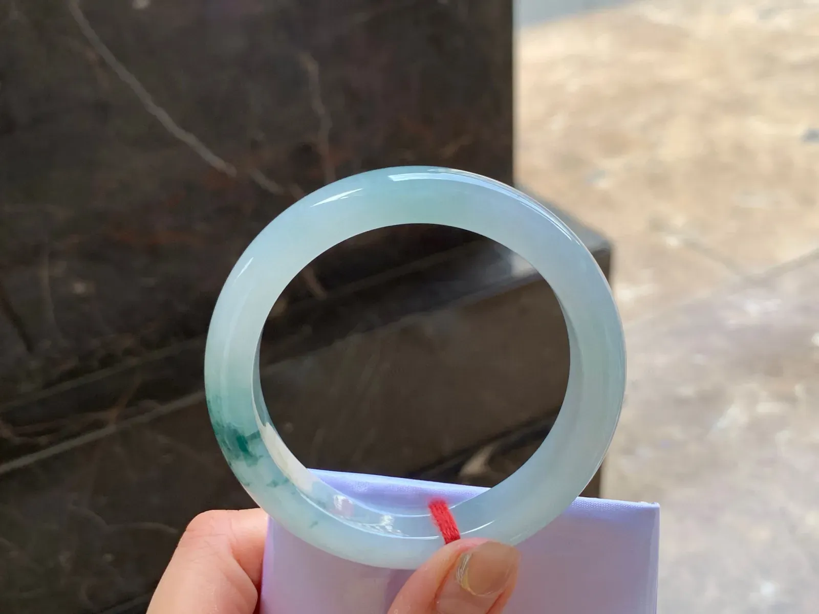 飘花手镯
清爽57.2/12.6/8.6mm