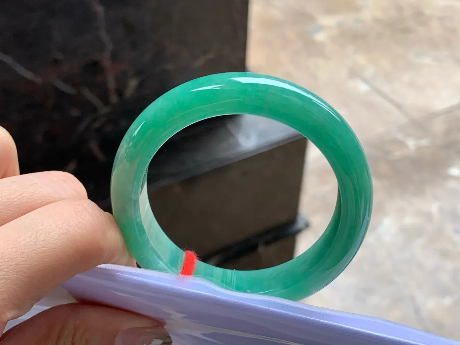 51-12.3-8.5

辣绿色手镯^_^颜色浓郁 鲜艳