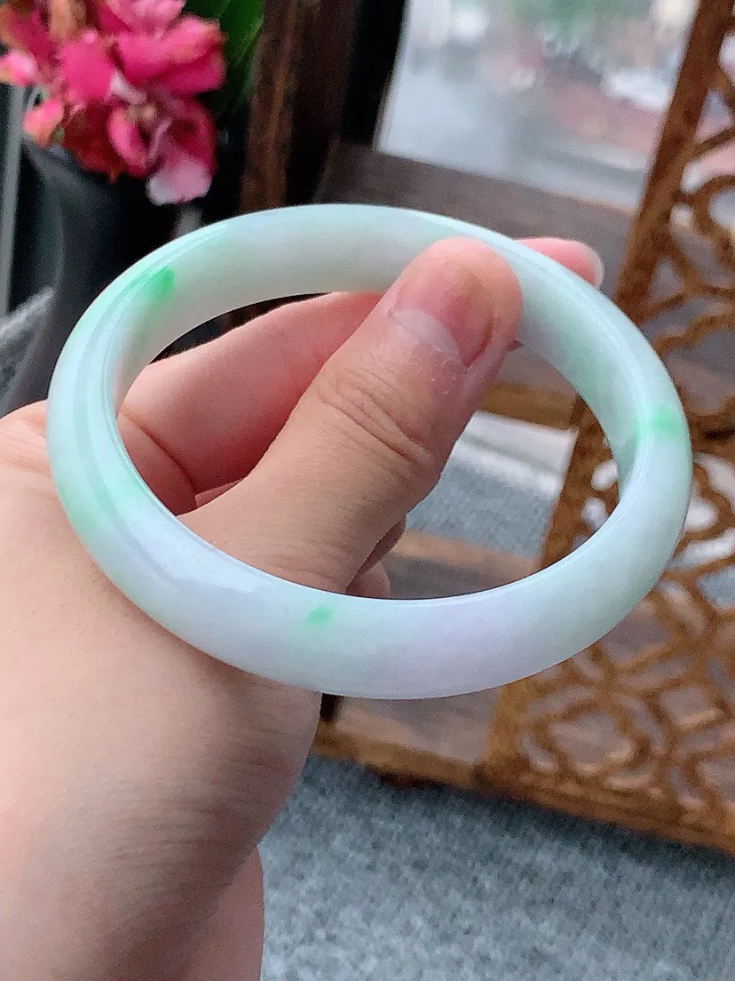 a货翡翠老坑飘绿正装正圈手镯58-59圈口 尺寸58.5×11.7×7.2mm 重量48.99g 0614