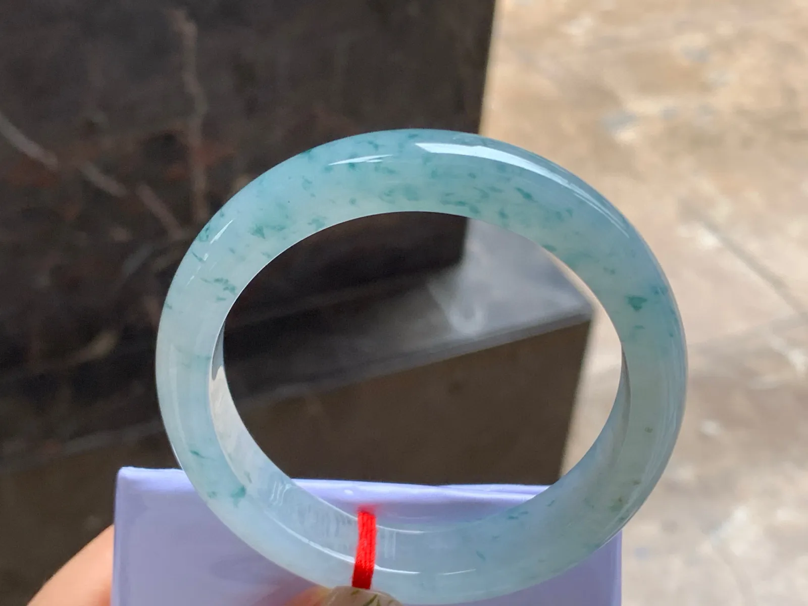 54.5-12.3-7.8

冰蓝花手镯^_^种水足