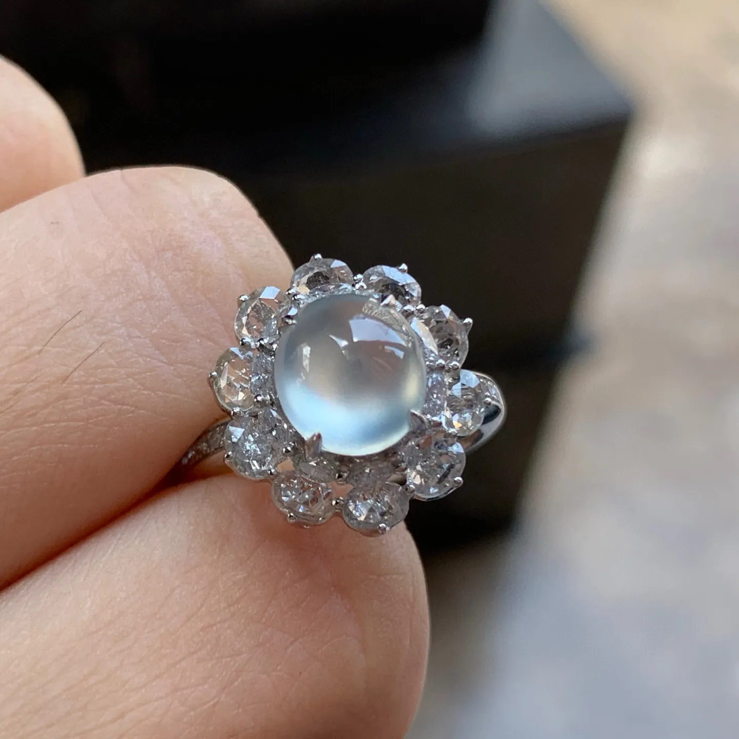 金钻镶嵌高冰戒指^_^荧光十足 透亮
