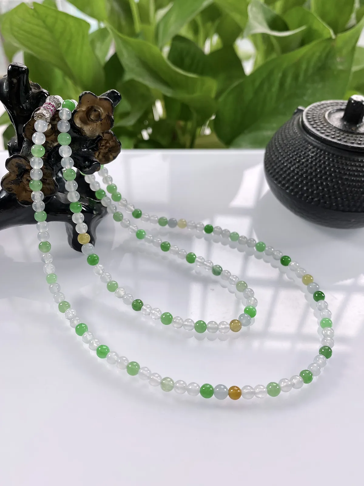 缅甸天然翡翠A货，卡4冰种起光起胶马卡龙多宝小米珠小圆珠项链手链，尺寸：4mm/150颗，长度565mm，重量：15.55g