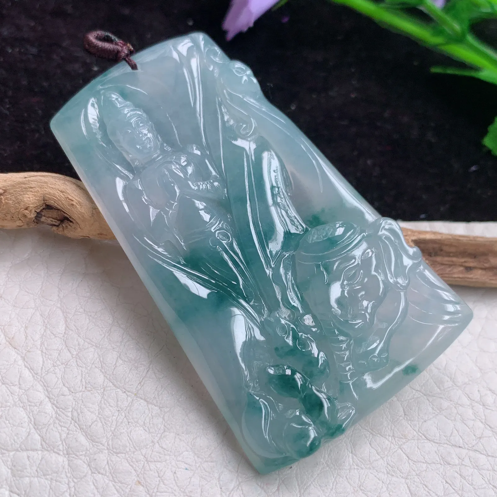 x54实拍63*37.8*6天然翡翠冰胶飘蓝紫花生肖守护神普贤菩萨玉吊坠