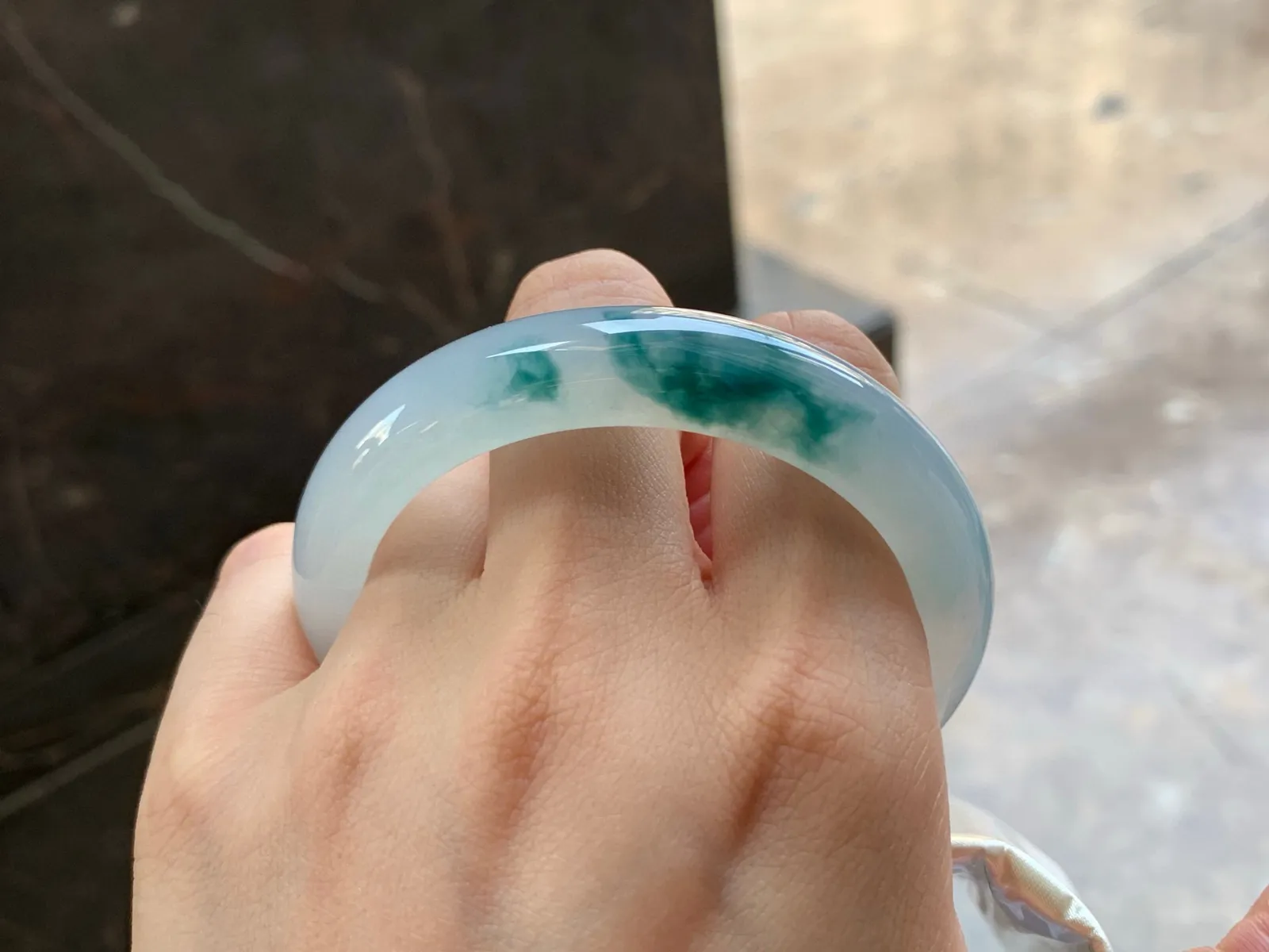 冰飘花手镯
种好水足 54.8/12/8.2mm