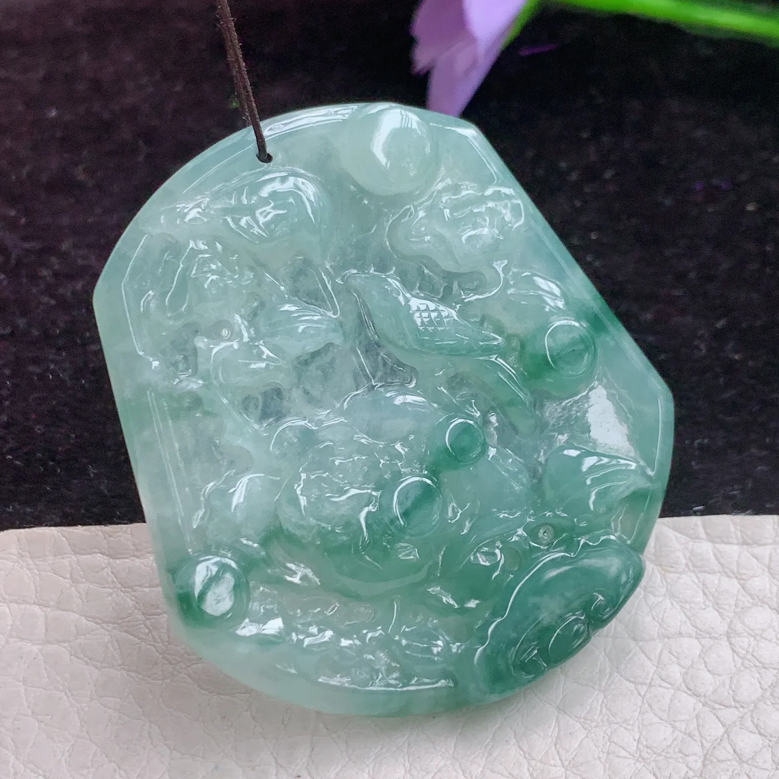 Zen实拍50.5*46.7*6老坑精雕胶感飘花喜从天降 翡翠双喜临门玉坠