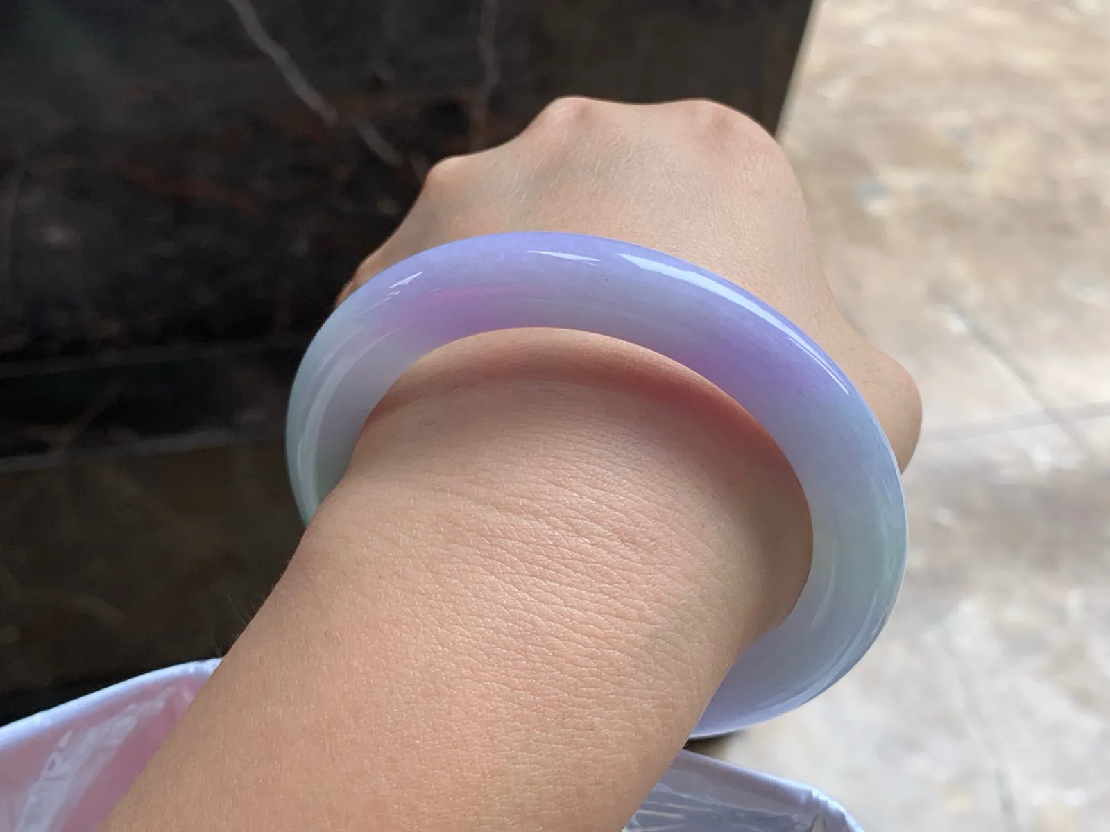 57.5-10.9

春带彩圆条手镯^_^颜色浓郁 鲜艳