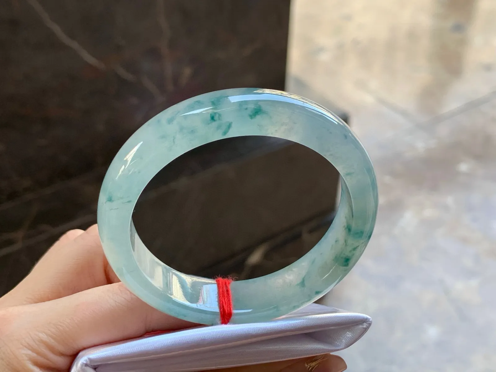 冰飘花手镯
种好水足 53.8/13.2/8mm
