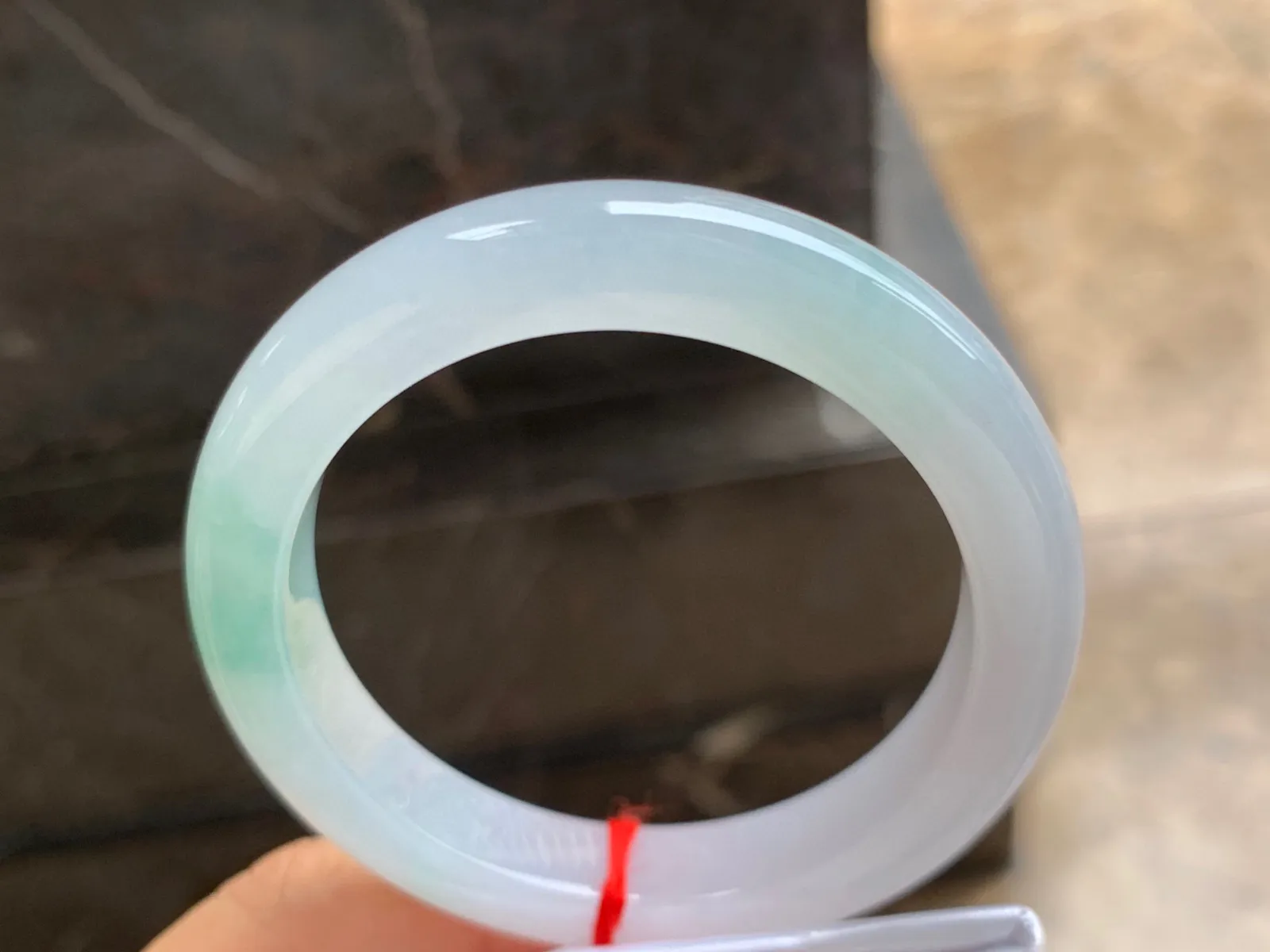 54-10-9mm
冰种飘花手镯 温润细腻 清爽