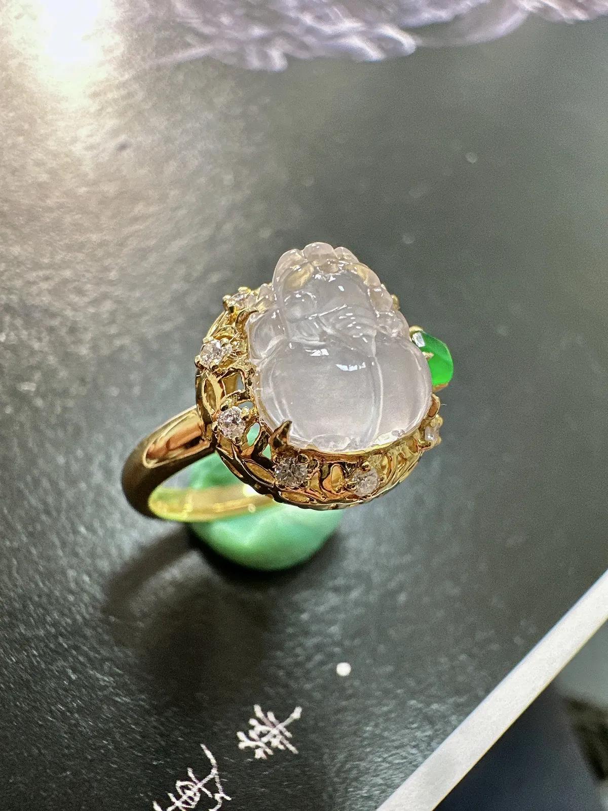 【冰种貔貅戒指】质地细腻，光泽度不错，招财神兽，18k金钻镶嵌，裸石尺寸9.7*8.5*3.8毫米