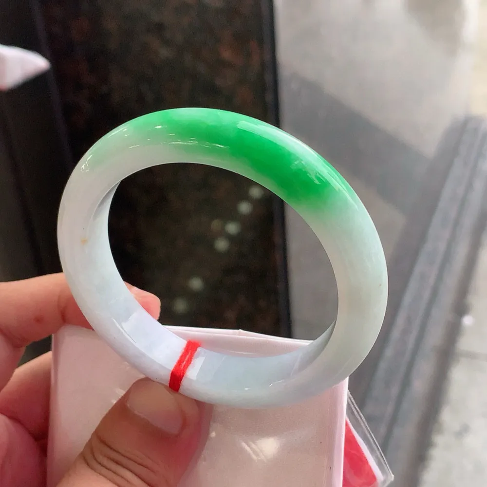 正圈一大节阳绿 无瑕 尺寸:56.4/11.9/9.1 色阳🥰🥰