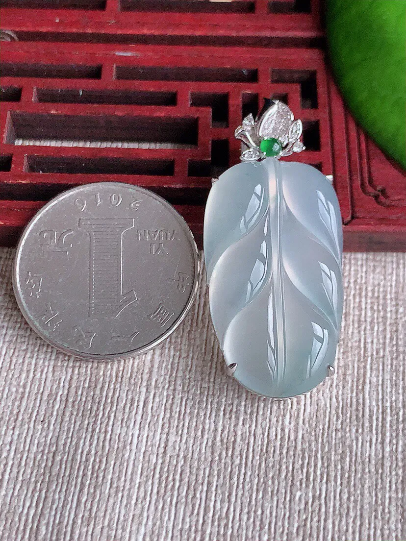 a货翡翠老坑冰种18K金伴钻镶嵌飘花叶子金枝玉叶吊坠 尺寸41×31.6×18×8.2mm 重量8.72g 0617