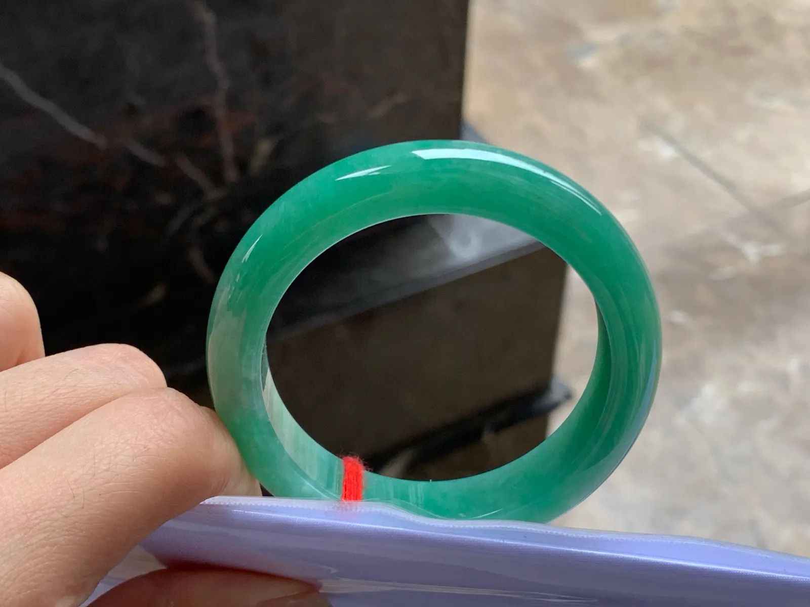 51-12.3-8.5

辣绿色手镯^_^颜色浓郁 鲜艳