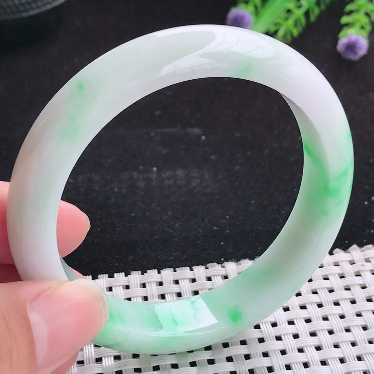 自然光58/13/8老坑精美温润飘阳绿手镯翡翠玉镯美人镯