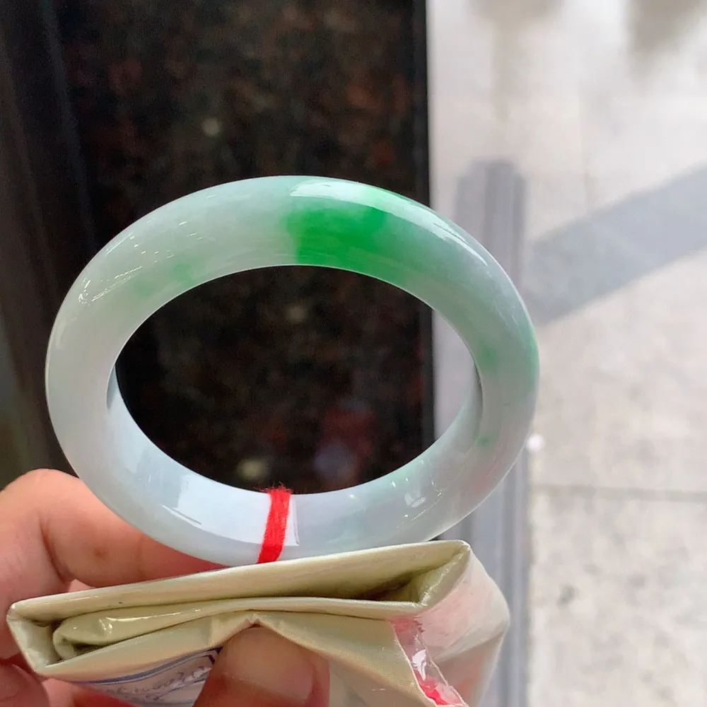正圈冰糯阳绿 微纹 尺寸:54.9/12.9/9.3 色阳️️