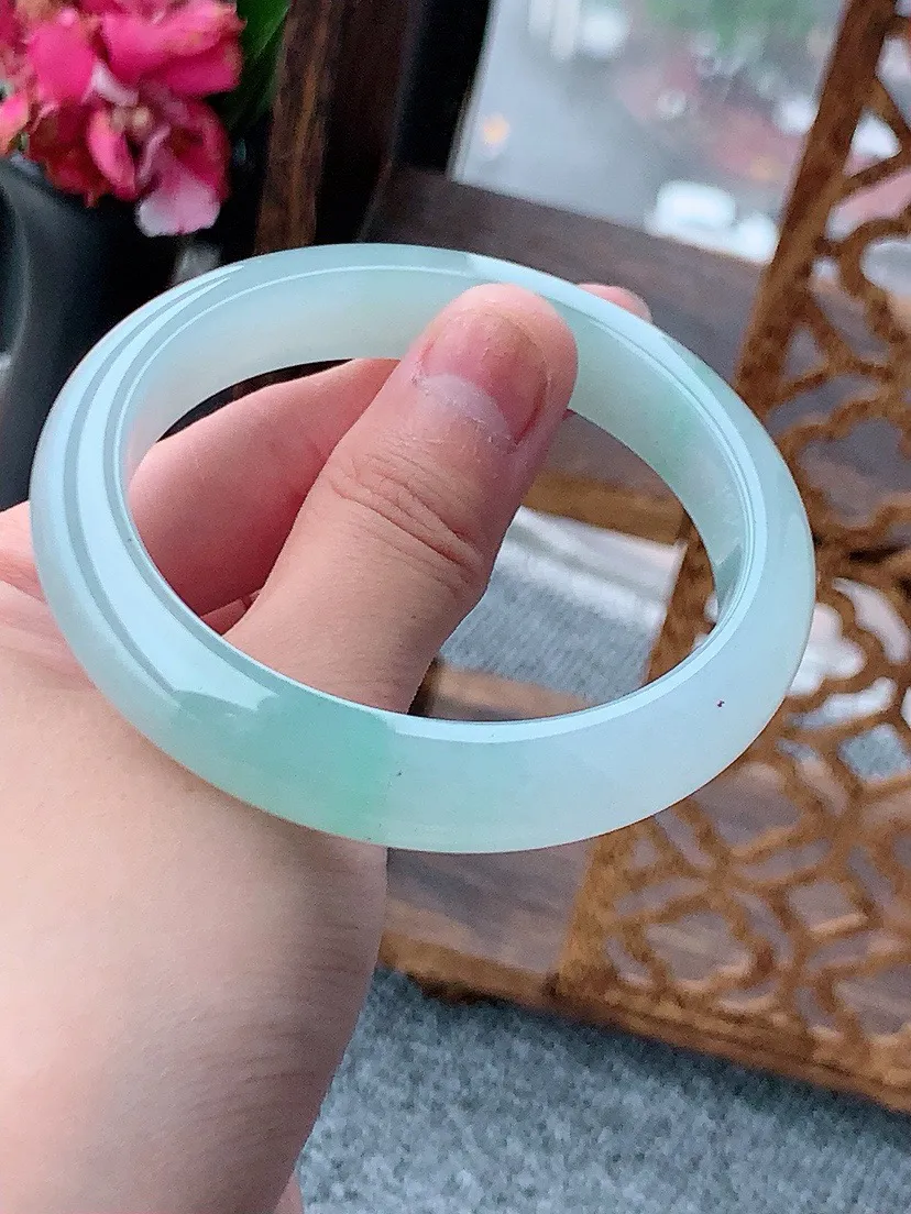 a货翡翠老坑晴绿正装正圈手镯56-57圈口  尺寸56×11.5×7.8mm 重量54.57g 0614