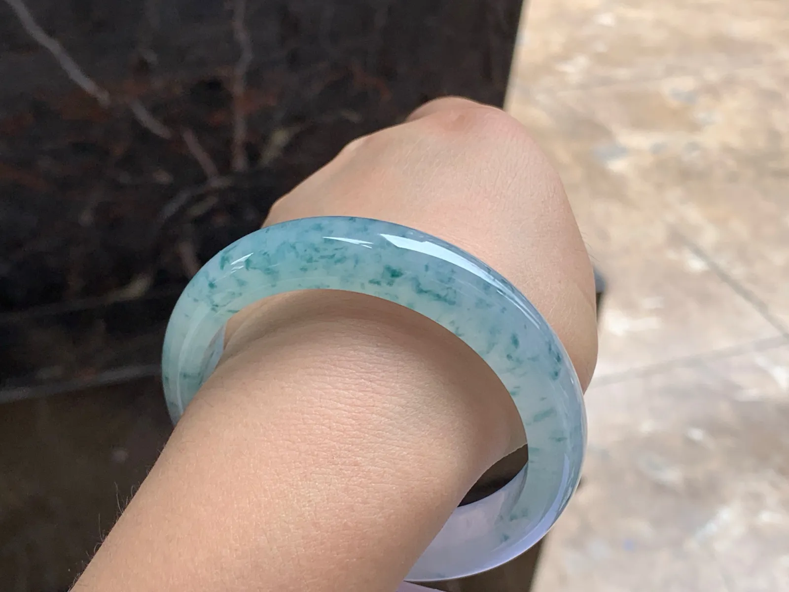 54.5-12.3-7.8

冰蓝花手镯^_^种水足