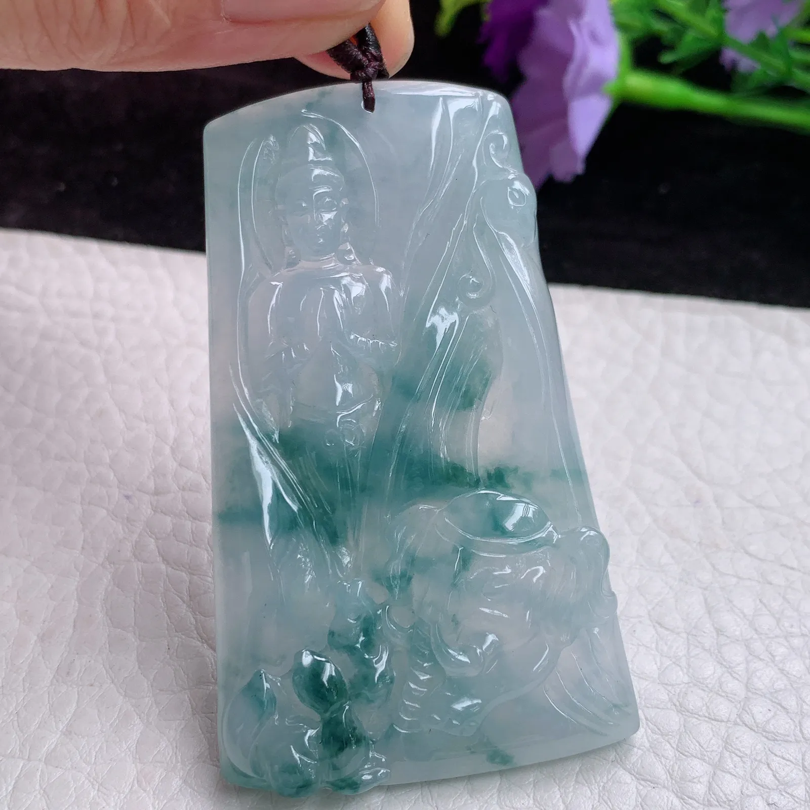 x54实拍63*37.8*6天然翡翠冰胶飘蓝紫花生肖守护神普贤菩萨玉吊坠