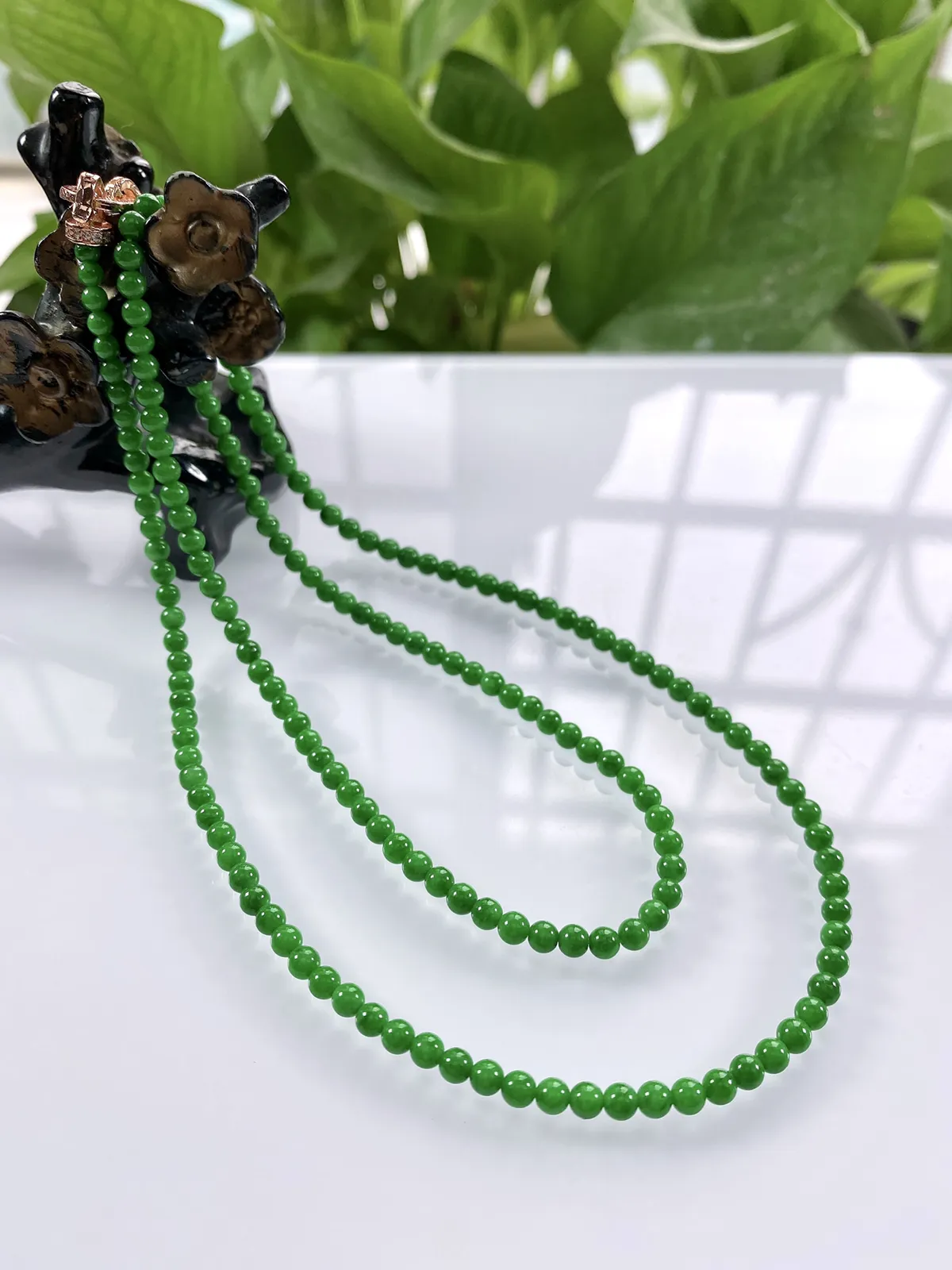 收藏级别，缅甸天然翡翠A货，卡3.6冰润满绿浓阳绿小米珠小圆珠项链手链，尺寸:3.6mm/180颗，长度610mm，重量：14.36g