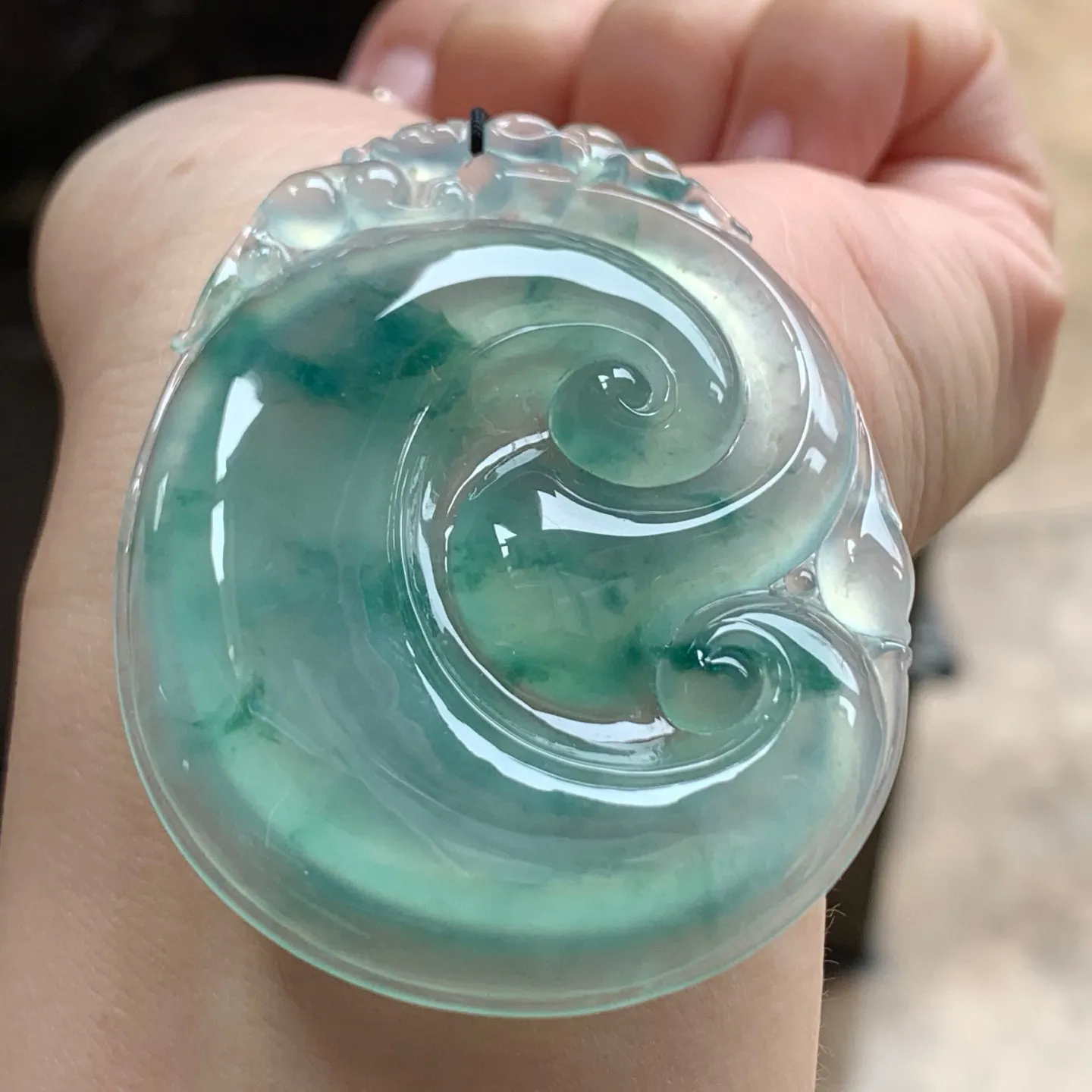 冰晴飘花如意
种好水足 大气