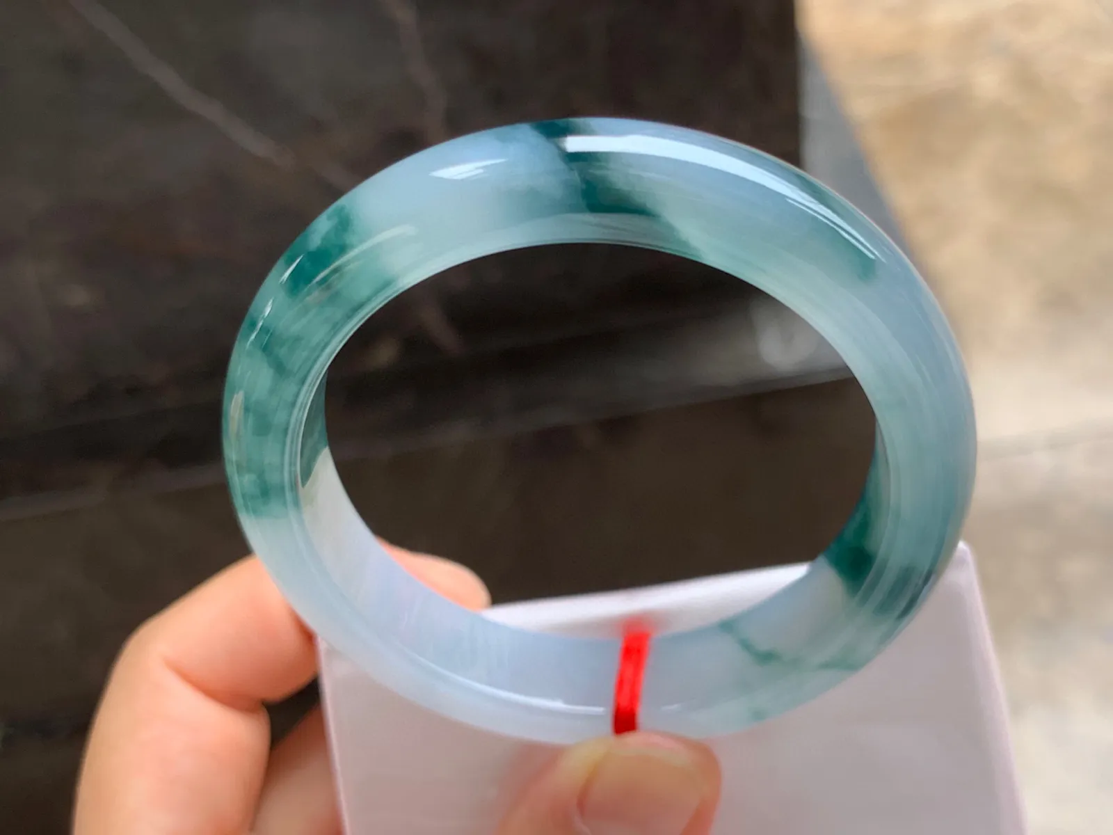 54.5-12-8.5mm
冰种飘花手镯 水润冰透 花色韵味十足