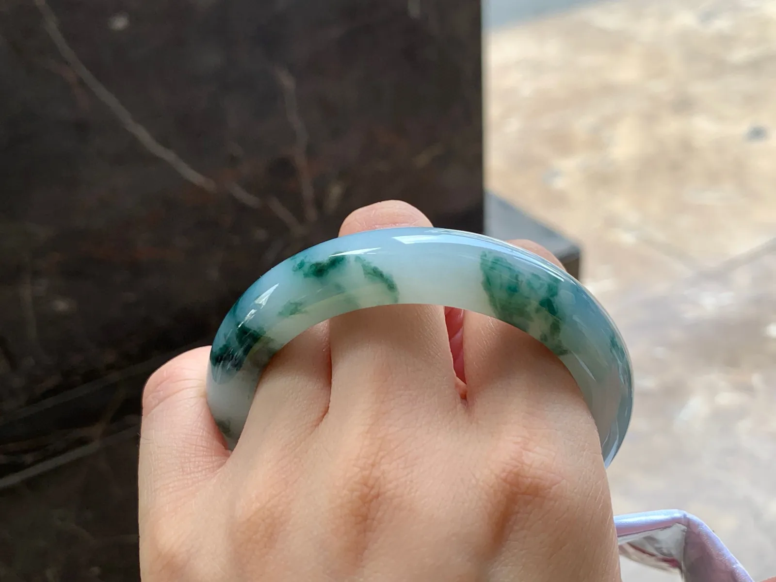 飘花手镯
细腻56.5/12.6/9mm