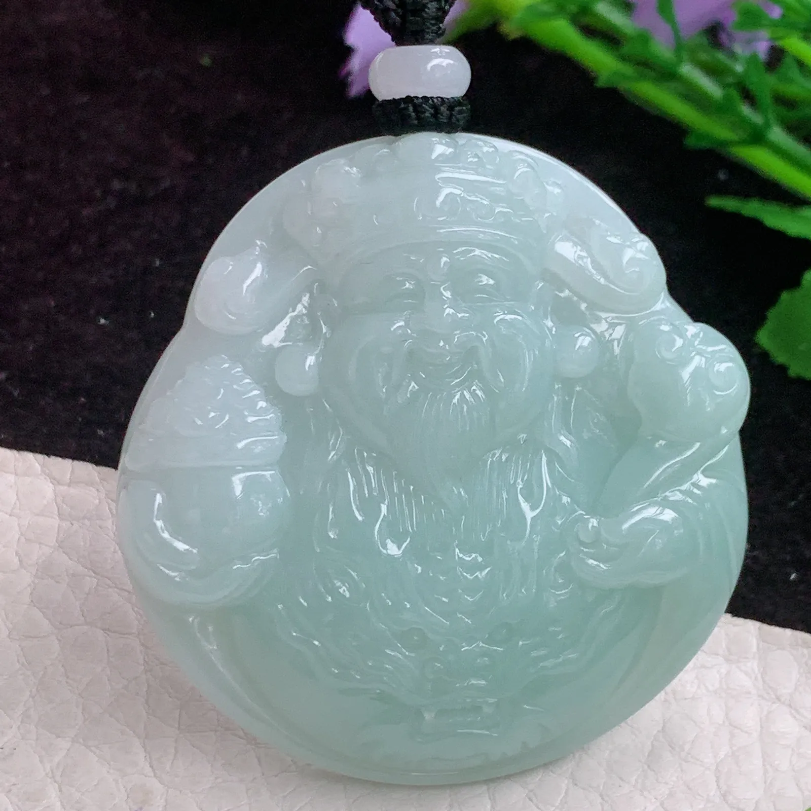mut实拍50.6*49.2*9老坑精雕胶感清新财神爷玉吊坠 翡翠财爷玉挂件