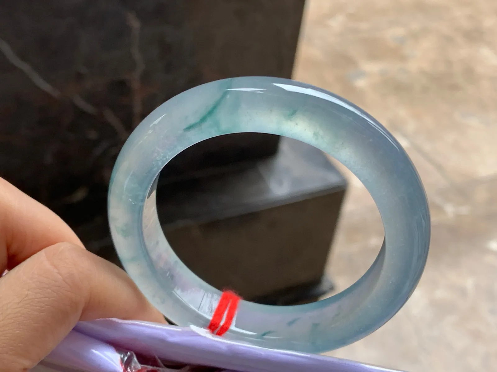 55.5-13-10.2

高冰蓝花手镯^_^种老 荧光十足 透亮