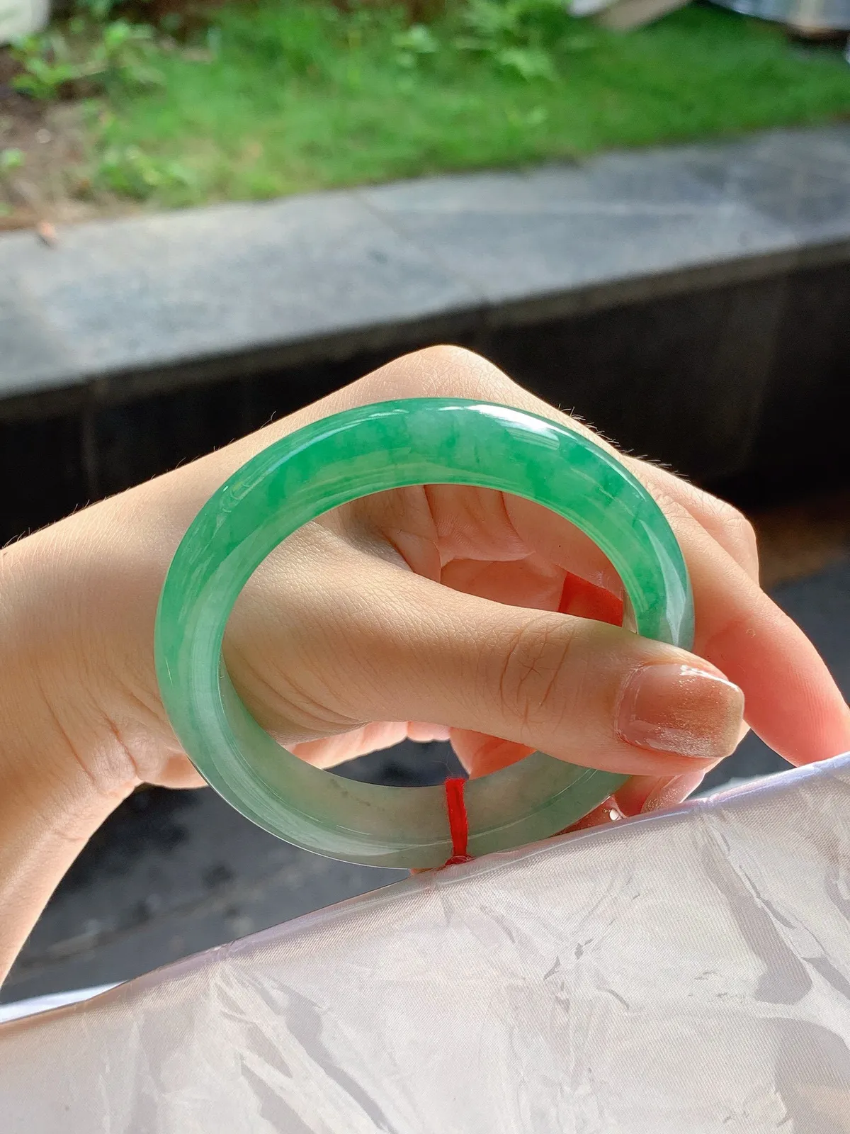 色花手镯
水润54/12.4/8.4mm