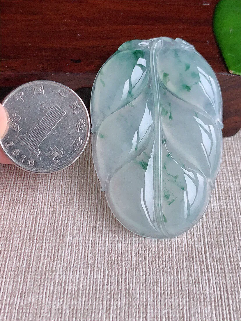 a货翡翠老坑冰种飘花大叶子金枝玉叶吊坠 尺寸53.6×35.2×5.7mm 重量21.00g 0617