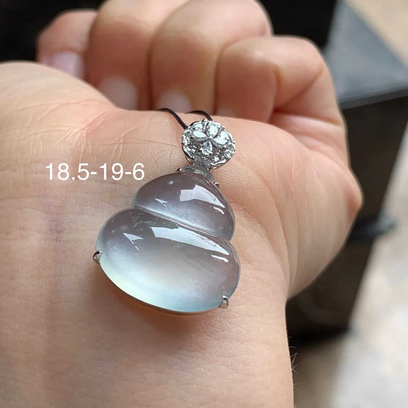 冰种葫芦吊坠
冰味十足，一生福禄～