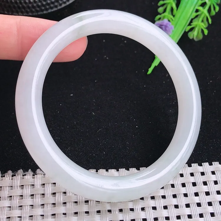 自然光55/9.2/9老坑秀气冰润起胶月光白圆条手镯翡翠玉镯美人镯