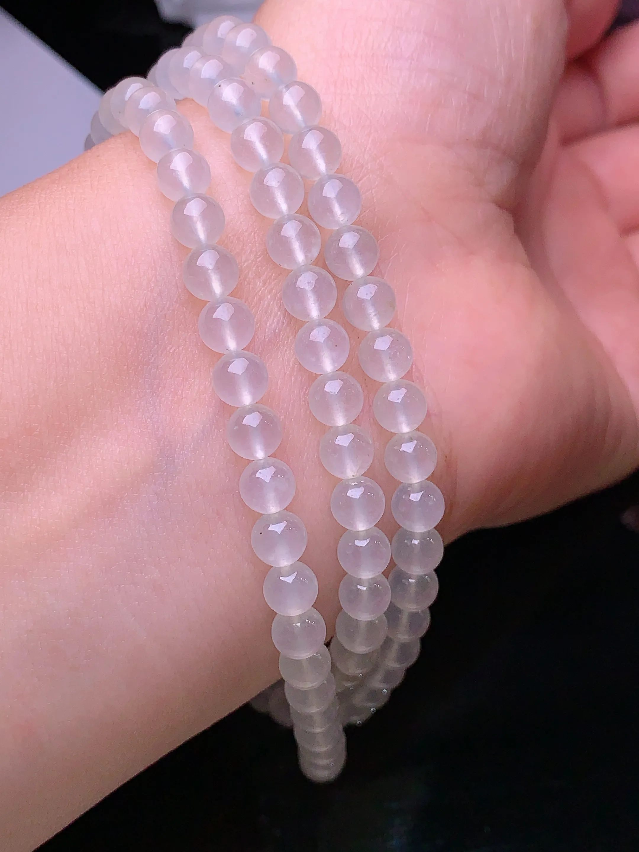冰种圆珠项链 玉质细腻 水润亮眼  整体尺寸5.2
