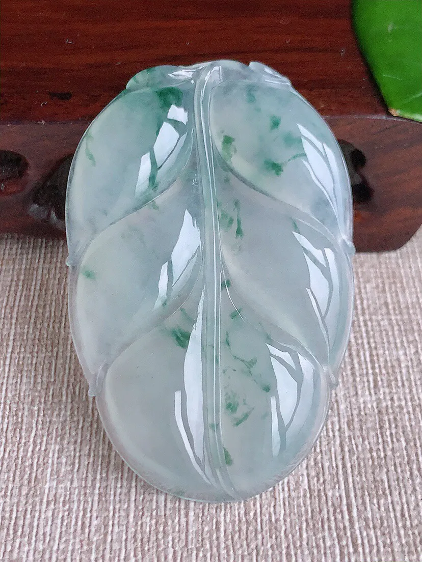 a货翡翠老坑冰种飘花大叶子金枝玉叶吊坠 尺寸53.6×35.2×5.7mm 重量21.00g 061
