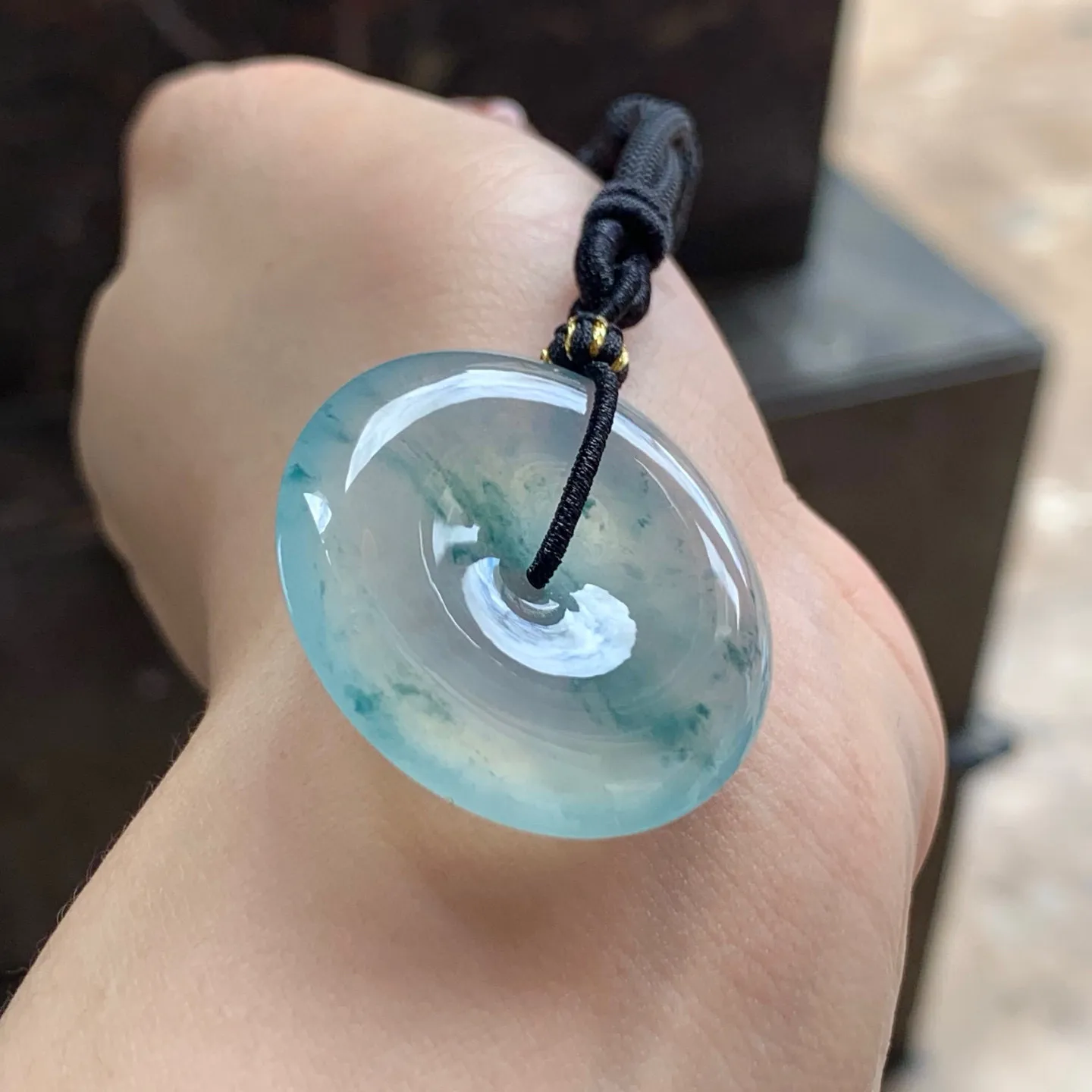 冰种飘花平安扣
种老水足 清爽