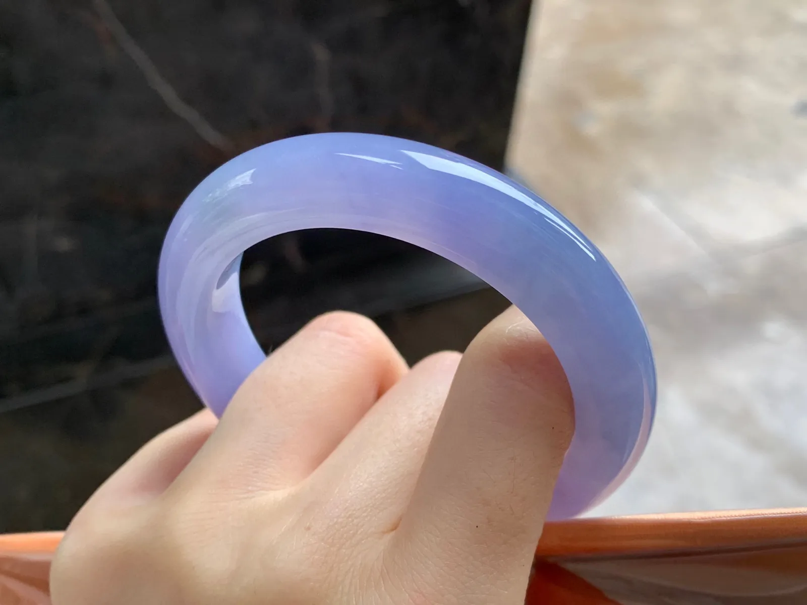 紫罗兰手镯
尺寸：54.5-11.6-10.3mm
底子细腻干净～颜色浓郁