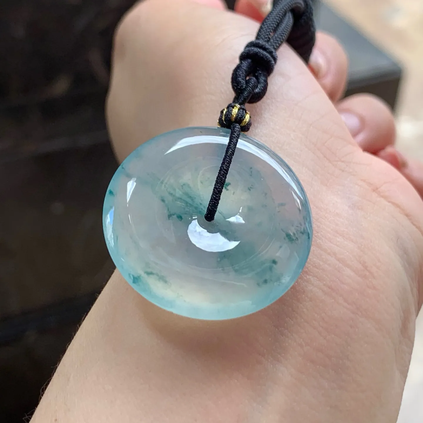 冰种飘花平安扣
种老水足 清爽