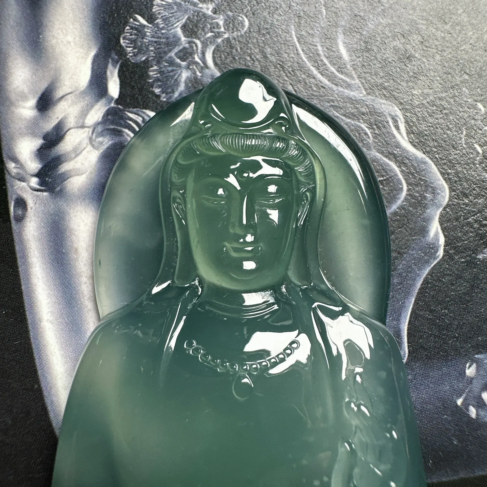 【新货】天空蓝素衣观音，高冰质地，纯度惊人，质地很细腻，看了就喜欢的冰润感觉，名师工艺，尺寸够大够厚