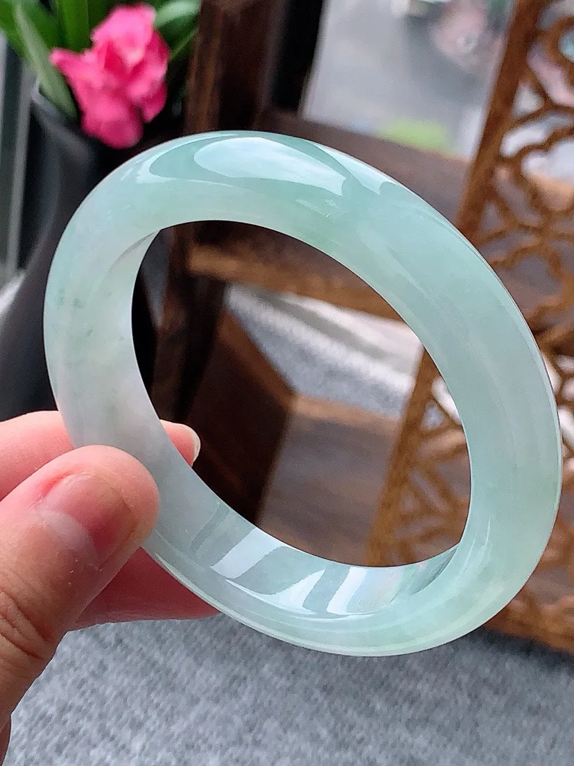 a货翡翠老坑飘花正装正圈手镯55-56圈口 尺寸55×12×8mm 重量58.90g 0615