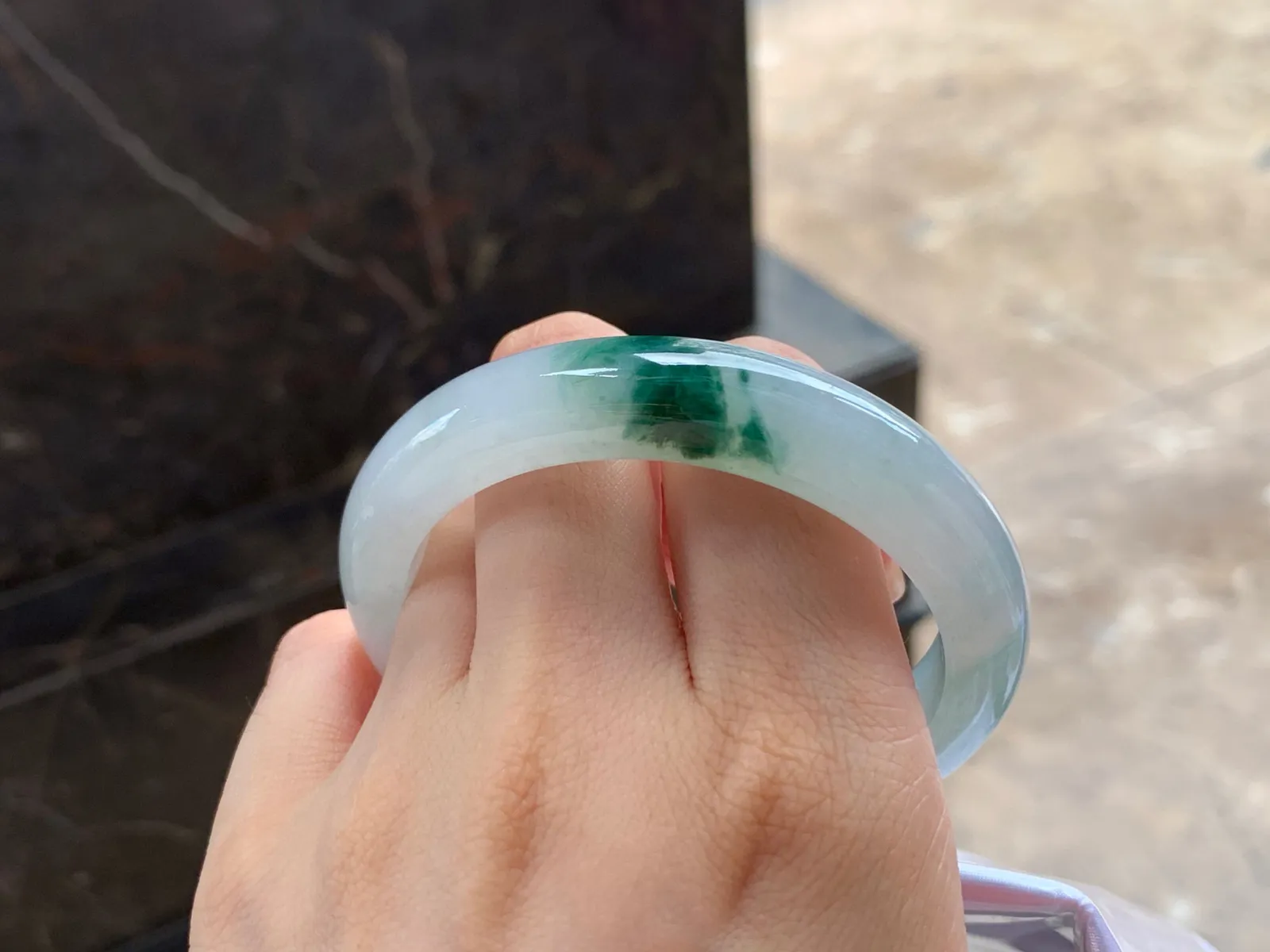 飘花手镯
水润清爽 55.1/12.1/8.6mm