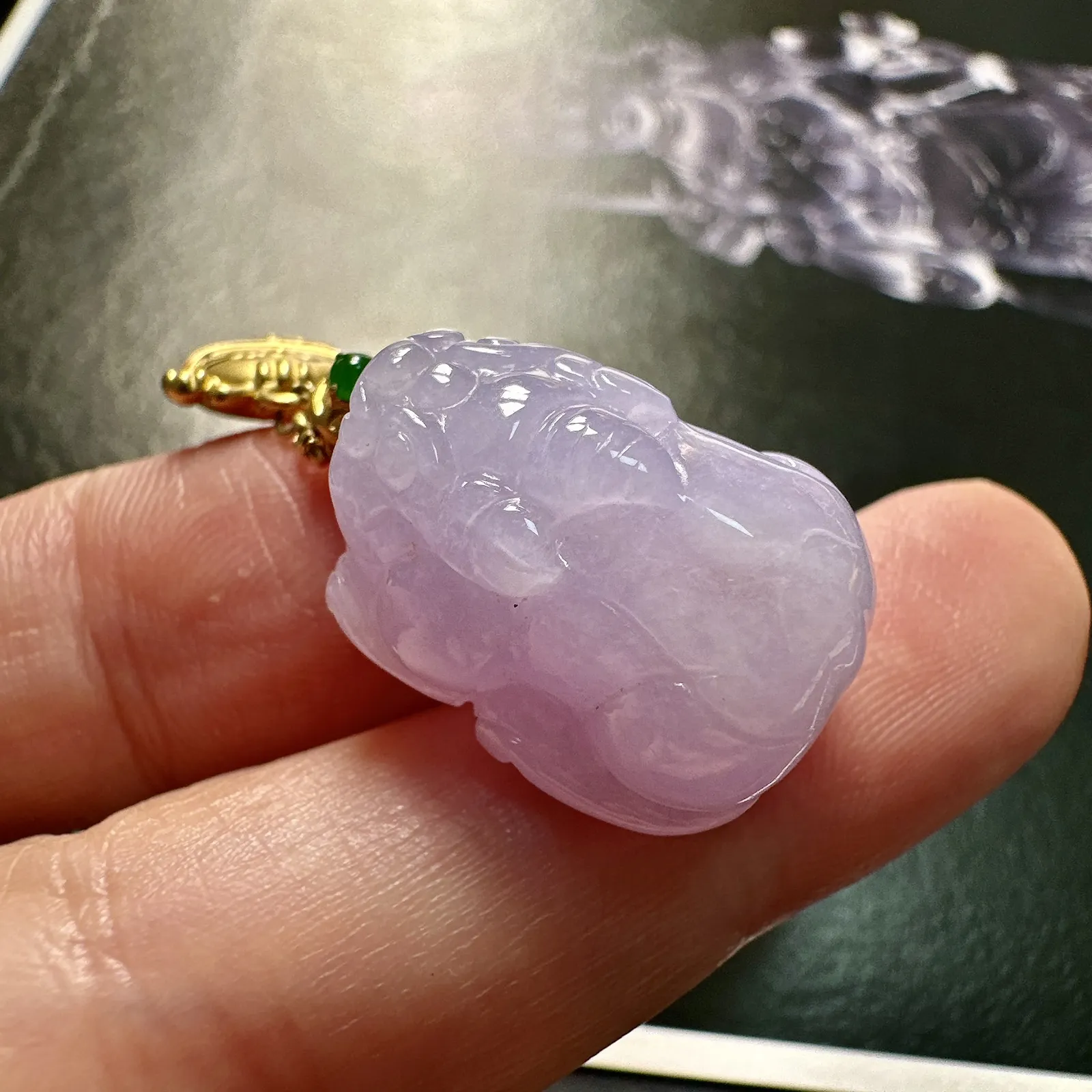 【冰种紫貔貅吊坠】质地细腻，光泽度不错，招财神兽，18k金钻镶嵌，裸石尺寸20.6*15.2*11毫米