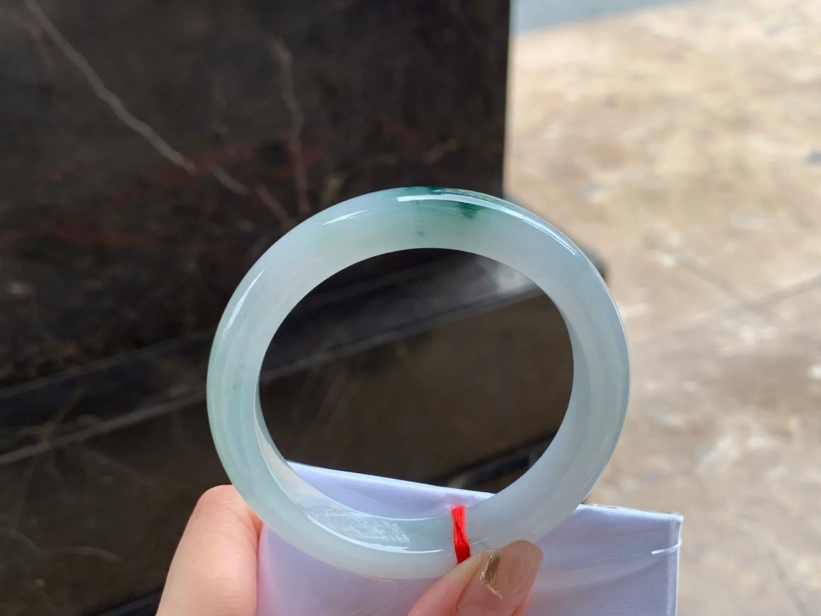 飘花手镯
水润清爽 55.1/12.1/8.6mm