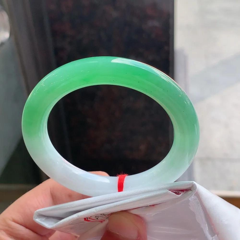 圆条高冰阳绿 无瑕 尺寸:53.7/10.2 种色兼备🥰🥰