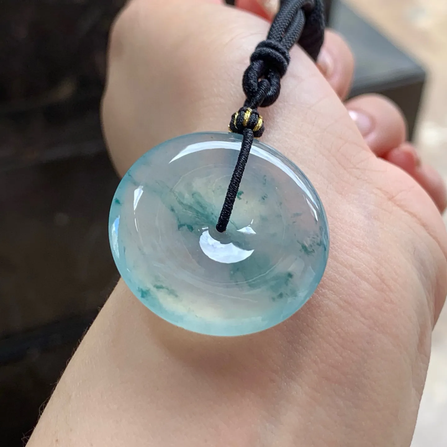 冰种飘花平安扣
种老水足 清爽
