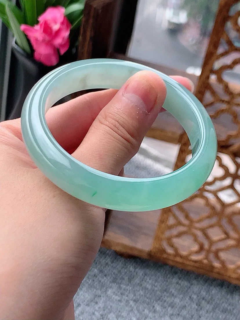 a货翡翠老坑晴水正装正圈手镯54-55圈口  尺寸54×11.5×7.5mm 重量48.67g 0615