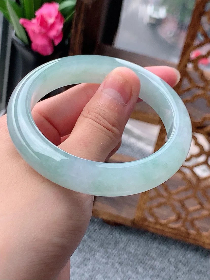 a货翡翠老坑飘花正装正圈手镯55-56圈口 尺寸55×12×8mm 重量58.90g 0615