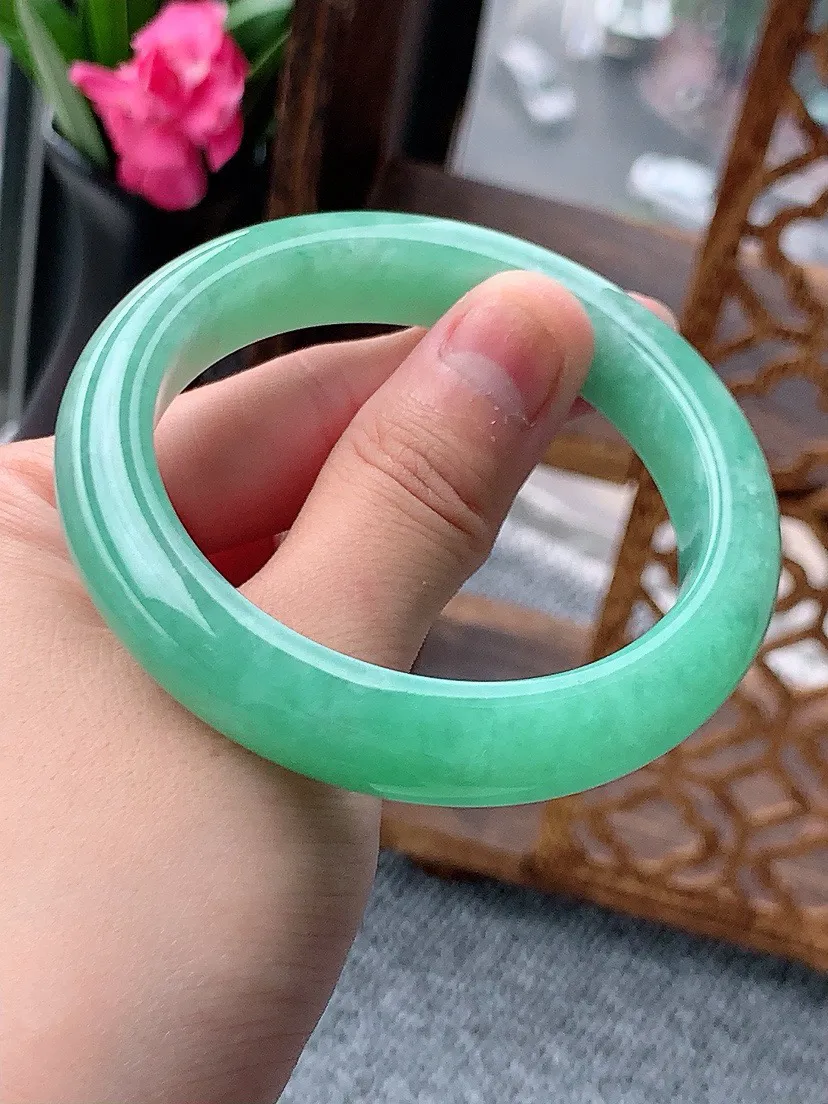 a货翡翠老坑满绿正装正圈手镯54-55圈口 尺寸54.5×11.5×8.8mm 重量58.94g 0615