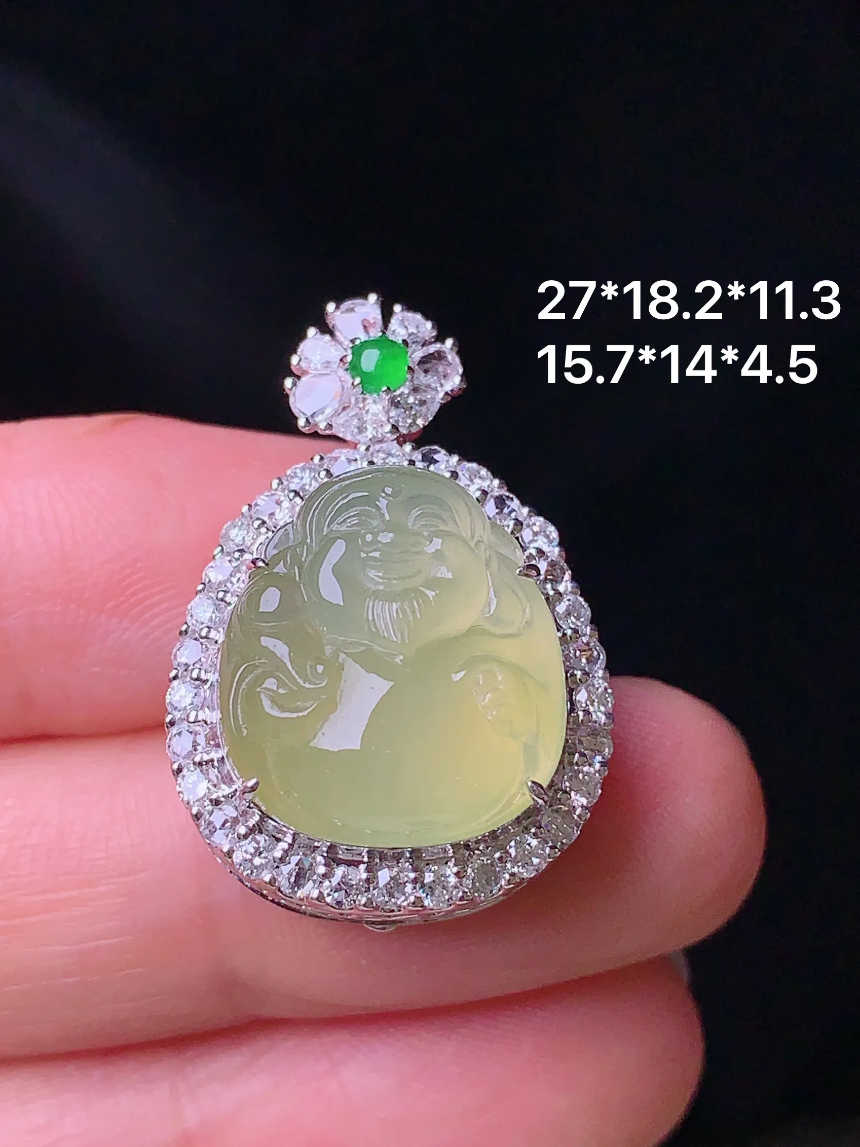 18k金钻镶嵌冰黄翡财神吊坠 玉质细腻 色泽艳丽 整体尺寸27*18.2*11.3