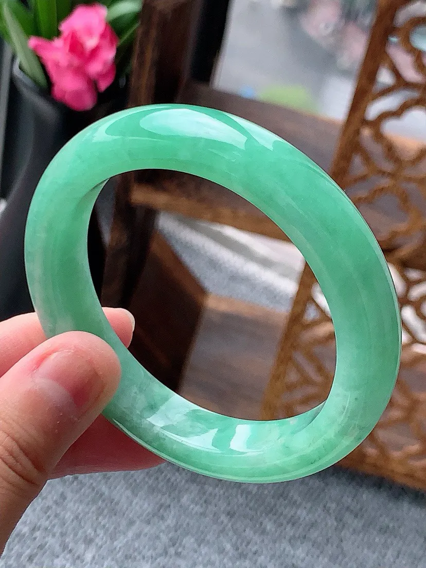 a货翡翠老坑满绿正装正圈手镯54-55圈口 尺寸54.5×11.5×8.8mm 重量58.94g 0